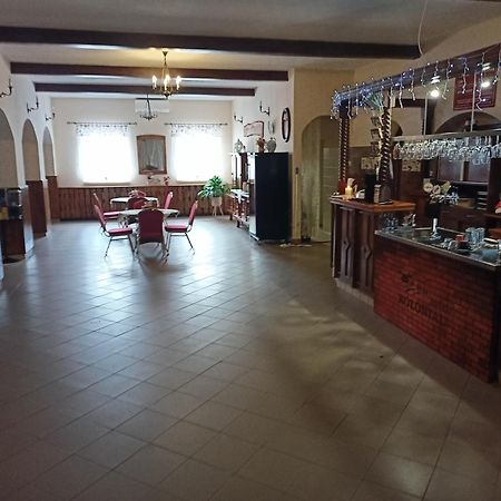 Hotel Kolonial Skalité SR Esterno foto