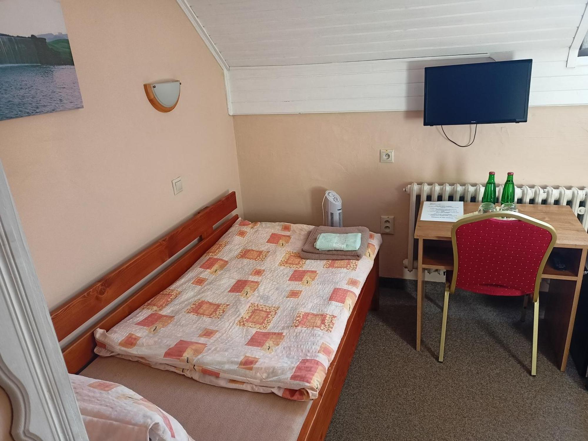 Hotel Kolonial Skalité SR Esterno foto