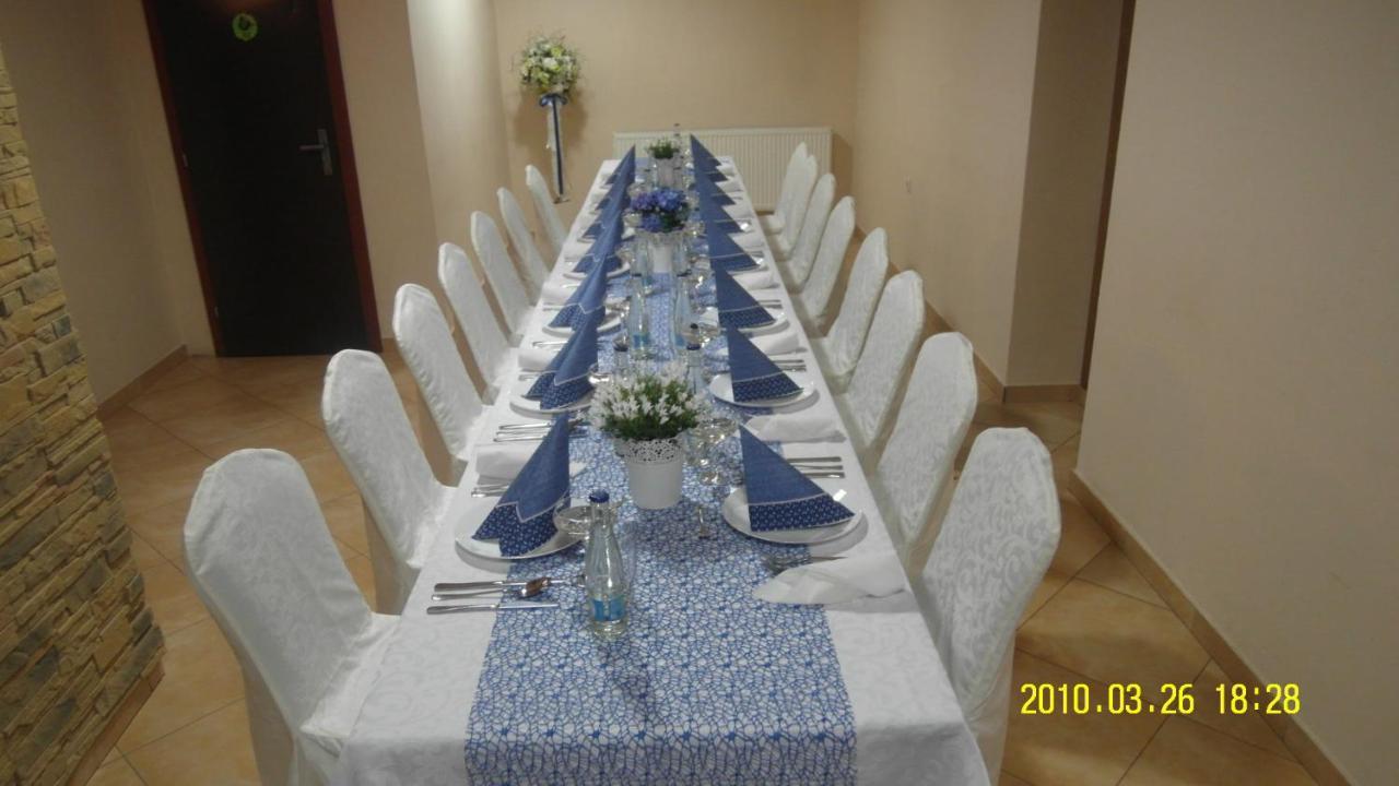 Hotel Kolonial Skalité SR Esterno foto